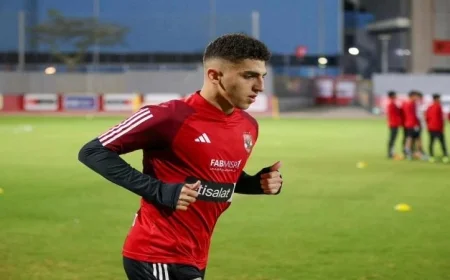 عودة مروان وكوكا إلى قائمة الأهلي للمواجهة المرتقبة ضد المصري في الدوري الممتاز