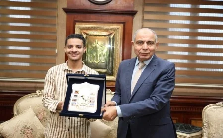 محافظ المنيا يحتفي بالفائز بالمركز السادس في مسابقة تحدي القراءة العربي