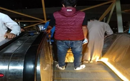 محافظ القليوبية يأمر بتركيب إضاءة جديدة في السلم الكهربائي بمنطقة وابور الثلج ببنها