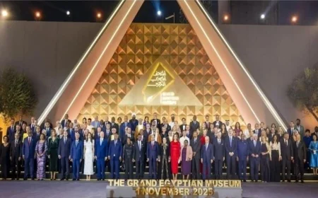 استكشاف تغطية وسائل الإعلام العالمية لافتتاح المتحف بالصور من هيئة الاستعلامات