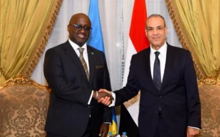 وزير الخارجية يبرز تطور العلاقات بين بلاده ورواندا في مختلف المجالات