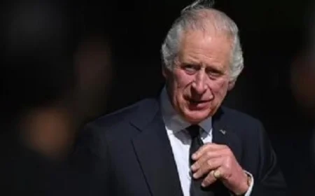 ملك بريطانيا وقرينته يعبران عن صدمتهما إزاء الهجوم المروع في كامبريدجشير