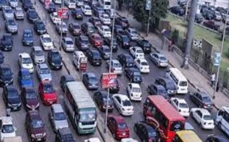 كثافات مرورية مرتفعة على سور مجرى العيون والأتوستراد تسجل تأخيرات في حركة السير