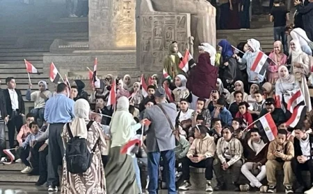جماهير غفيرة تتوافد لزيارة المتحف المصري الكبير بالصور