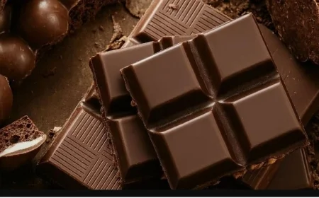 دراسة جديدة تكشف عن فوائد الشوكولاتة الداكنة في تعزيز الذاكرة