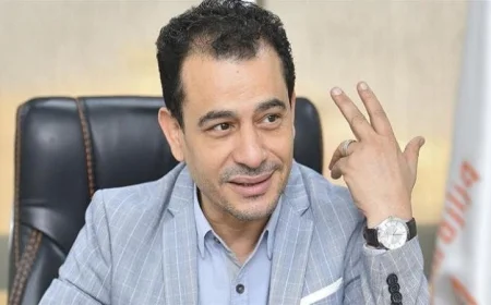 هشام عطوة يستعرض مع مديري فرق المسرح الفني سبل تطوير عروض المسرح