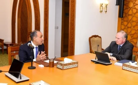 صور وزير الخارجية يلتقي المبعوث الإيطالي لبدء عمليات إعادة إعمار غزة
