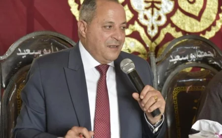 محافظ بورسعيد يلتقي بالمزارعين ويستمع لمطالبهم الحيوية