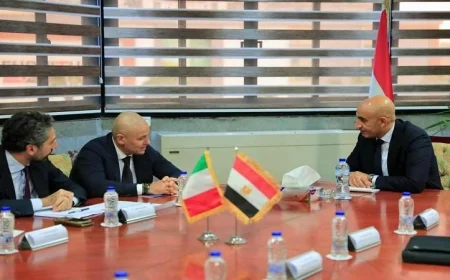 وزير التعليم يعقد اجتماعاً مع سفير إيطاليا لتعزيز التعاون في التعليم الفني