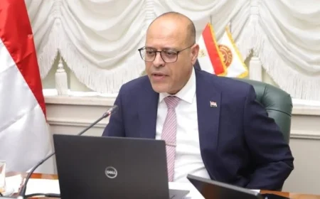 وزارة العمل تواصل جهودها لمتابعة تنفيذ قانون العمل الجديد بنجاح