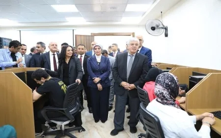 وزير التعليم العالي ووزير التضامن ومحافظ الأقصر يزورون لجان الاقتراع في الأقصر