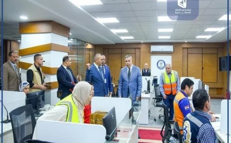 محافظ الإسكندرية يراقب سير الانتخابات من غرفة العمليات الرئيسية