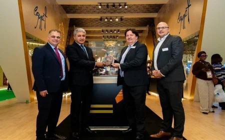 وزارة السياحة والآثار تعلن فوز الجناح المصري بجائزة تصميم الأفضل في بورصة لندن