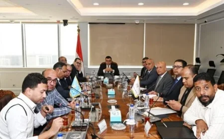 وزير الإسكان يتفقد تقدم الأعمال في مشاريع مدينة حدائق أكتوبر