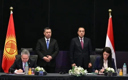 رئيس الجمهورية القيرغيزية ورئيس الوزراء يوقعان اتفاقيات استراتيجية لتعزيز التعاون الاقتصادي