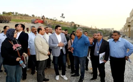 وزير الإسكان يتفقد مشروع حدائق تلال الفسطاط الجديد في القاهرة