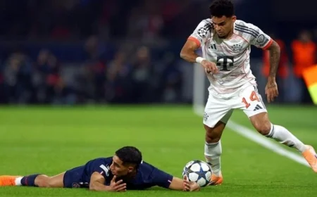 بايرن ميونخ يحقق انتصاراً مثيراً على باريس سان جيرمان بعشرة لاعبين بهدفين لدياز في عقر داره