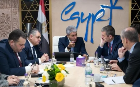وزير السياحة يلتقي بمسؤولي شركات الطيران العالمية لتعزيز التعاون السياحي