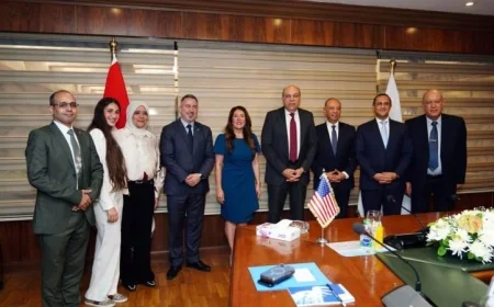 وزير الطيران المصري يوقع مذكرة تفاهم مع أمريكا لتعزيز أمن الطيران المشترك