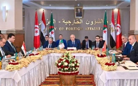 اجتماع وزراء خارجية مصر والجزائر وتونس يصدر بياناً ختامياً هاماً حول الوضع في ليبيا