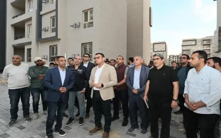 وزير الإسكان يجري جولة تفقدية لمشروع سكن لكل المصريين وكوبري C3 في مدينة العلمين الجديدة