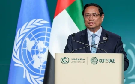 رئيس وزراء فيتنام يؤكد أهمية الحفاظ على الاستقرار الاقتصادي ومكافحة التضخم