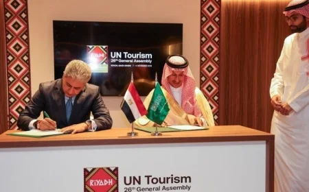 وزير السياحة يبرم اتفاقية برنامج تنفيذي جديد للتعاون المشترك مع نظيره السعودي