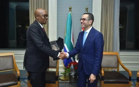 وزير الاستثمار يناقش فرص التعاون مع وزير التجارة والصناعة الجنوب إفريقي