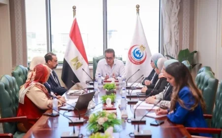 وزير الصحة يبدأ متابعة إنشاء قاعدة بيانات وطنية لدعم ترشيحات الدراسات العليا في الطب