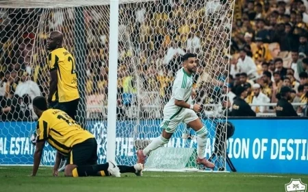 الأهلي يتفوق على الاتحاد في ديربي جدة بفضل هدف رياض محرز في الدوري السعودي