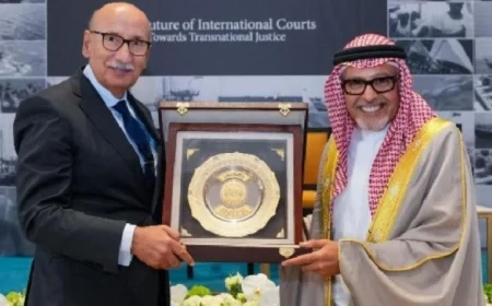 رئيس محكمة النقض يختتم زيارته للبحرين لتعزيز العلاقات القضائية بين البلدين