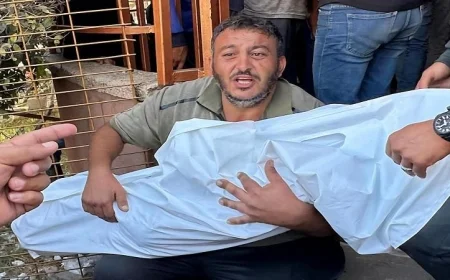 استشهاد طفل فلسطيني بسبب انفجار قذيفة من مخلفات الاحتلال الإسرائيلي في غزة