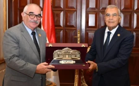 تهاني رئيس هيئة قضايا الدولة للمستشار عصام فريد بمناسبة توليه رئاسة مجلس الشيوخ