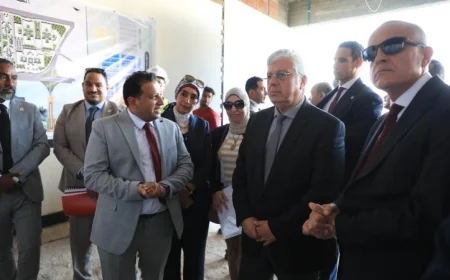 عاشور يقوم بجولة تفقدية لمشروعات الإنشاءات في المستشفى الجامعي لجامعة الأقصر