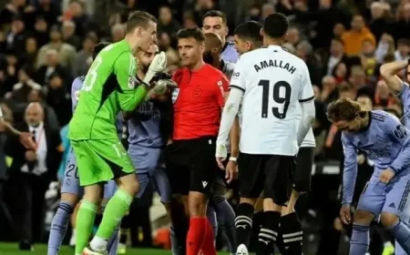 فالنسيا يحقق تعادلًا مثيرًا مع ريال بيتيس في الجولة 12 من الدوري الإسباني