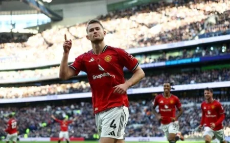 دي ليخت يعود لتشكيلة هولندا بعد تألقه اللافت مع مانشستر يونايتد