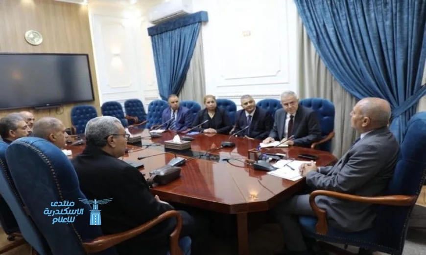 محافظ القاهرة يلتقي برؤساء الأحياء ويؤكد على ضرورة التواجد الميداني لخدمة المواطنين