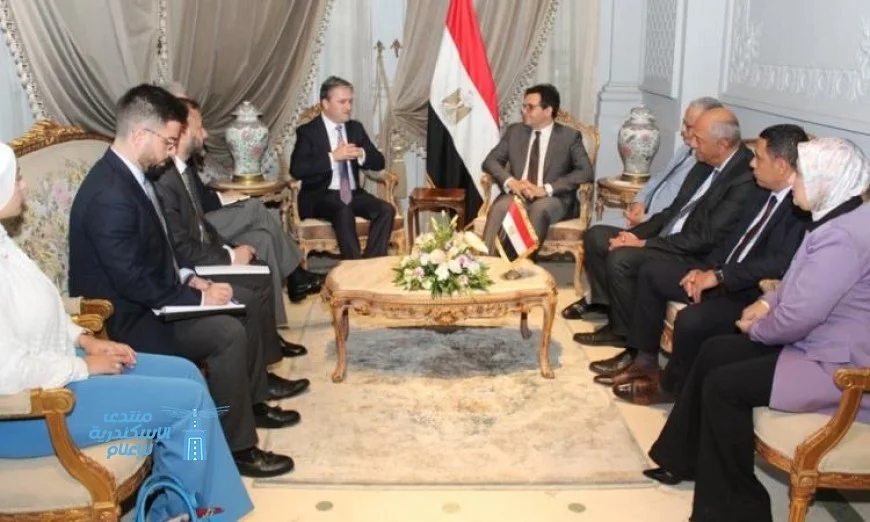 وزير الثقافة يجتمع مع نظيره الصربي لتعزيز التعاون الثقافي والإبداعي بين البلدين