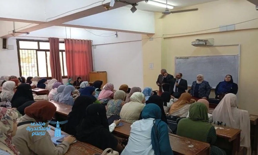 كلية التربية بجامعة الفيوم تستعرض استراتيجيات تأهيل الطلاب لمشروع التنور المجتمعي
