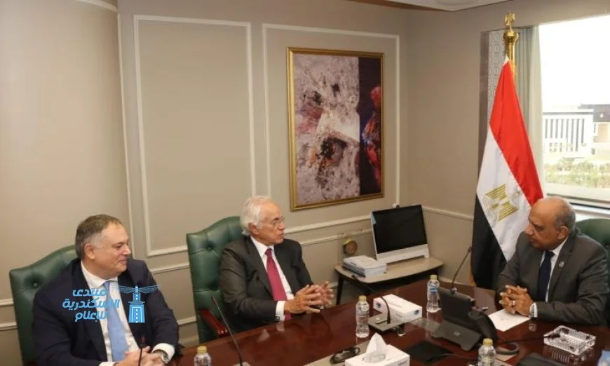 وزير الكهرباء يناقش مستجدات مشروع الربط الكهربائي بين مصر واليونان