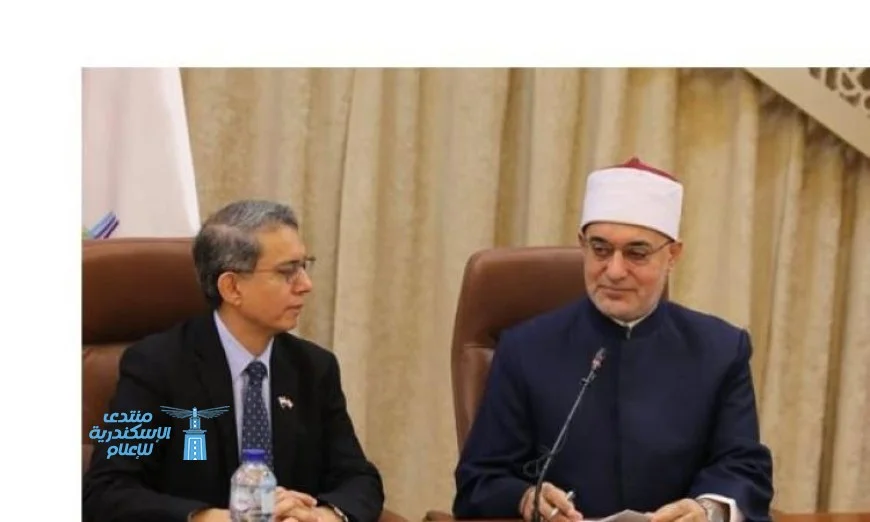 مفتي الجمهورية يلتقي وزير الشئون الإسلامية في سنغافورة لتعزيز التعاون المشترك