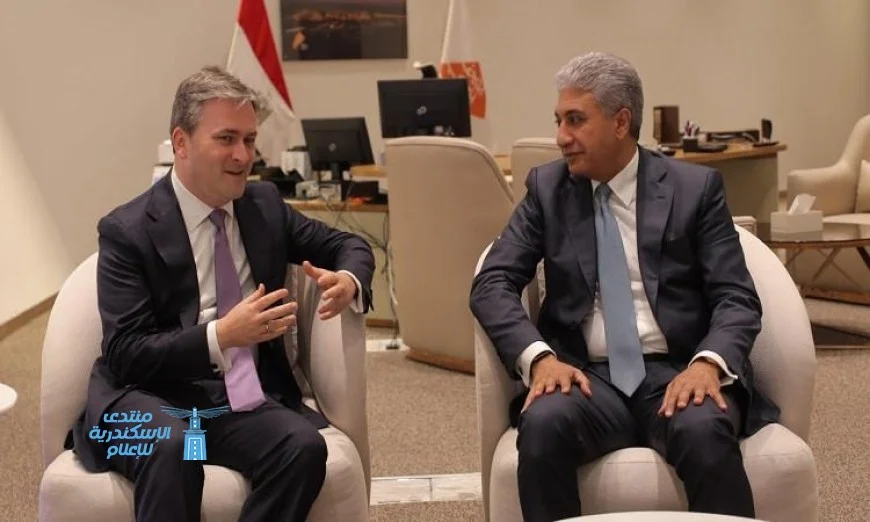 وزير السياحة يلتقي وزير الثقافة الصربي لتعزيز التعاون وتنظيم معارض فنية في صربيا