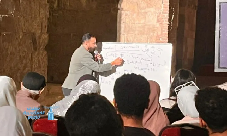 زاهي حواس يطلق المستوى الثاني لتعليم اللغة المصرية القديمة في مجال الآثار والتراث