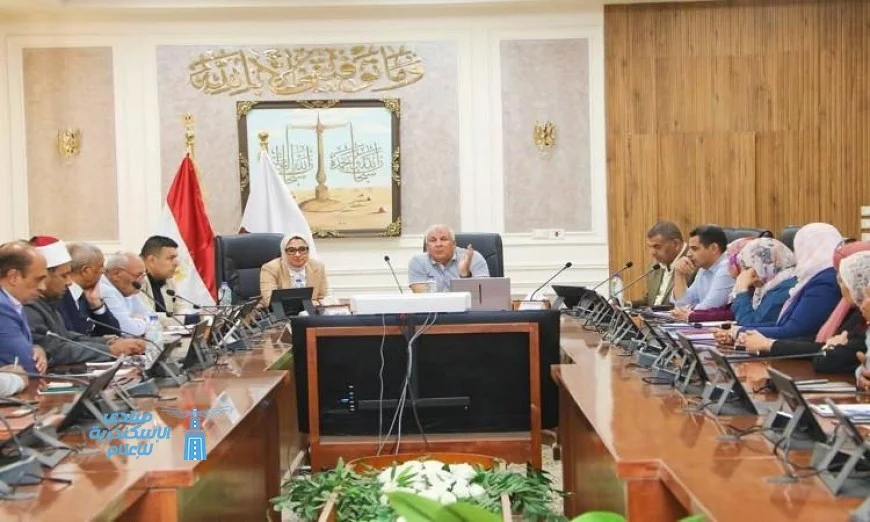 محافظ الوادي الجديد يناقش التحضيرات الضرورية لإجراء انتخابات مجلس النواب