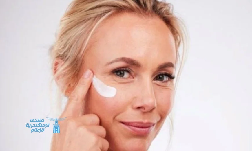 طرق الحصول على بشرة مشرقة ومكياج سريع ومثالي في الصباح