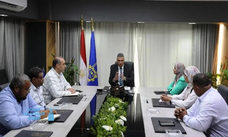 محافظ أسوان يوجه بتسريع إنجاز مشروعات مبادرة حياة كريمة لتحسين مستوى المعيشة