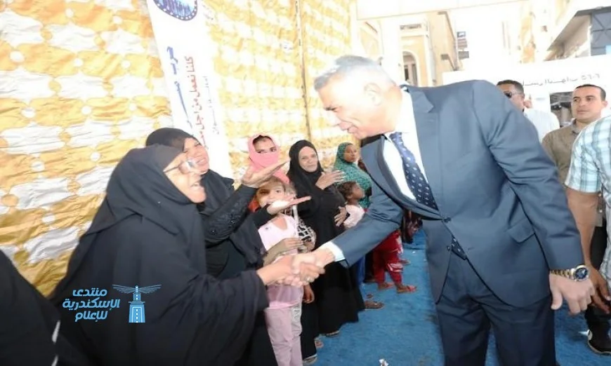 محافظ أسوان يرصد تفاصيل سير الانتخابات لمجلس النواب 2025