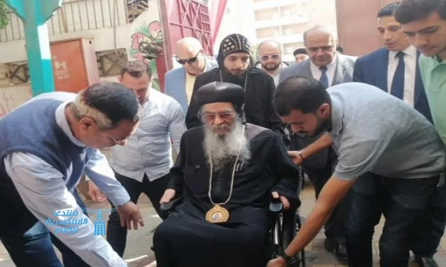 مطران الفيوم يشارك في الانتخابات البرلمانية ويؤكد على أهمية التصويت