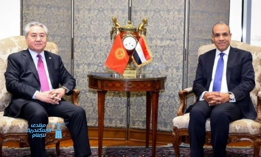 عبد العاطي يلتقي وزير الخارجية القيرغيزية لاستكشاف فرص تعزيز التعاون الثنائي