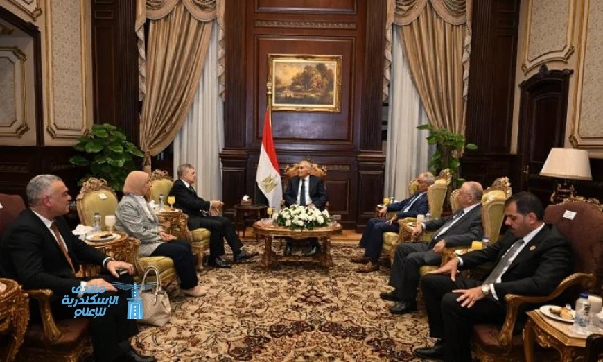 رئيس هيئة قناة السويس يقدم التهاني لرئيس مجلس الشيوخ بمناسبة توليه المنصب الجديد